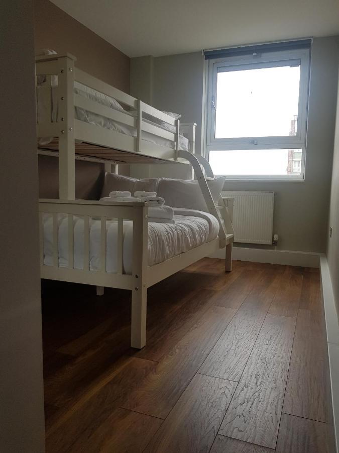 Beautiful 3-Bedroom Flat With Stunning Views Лондон Екстериор снимка